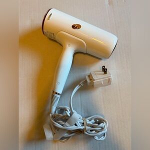 T3 Blow dryer